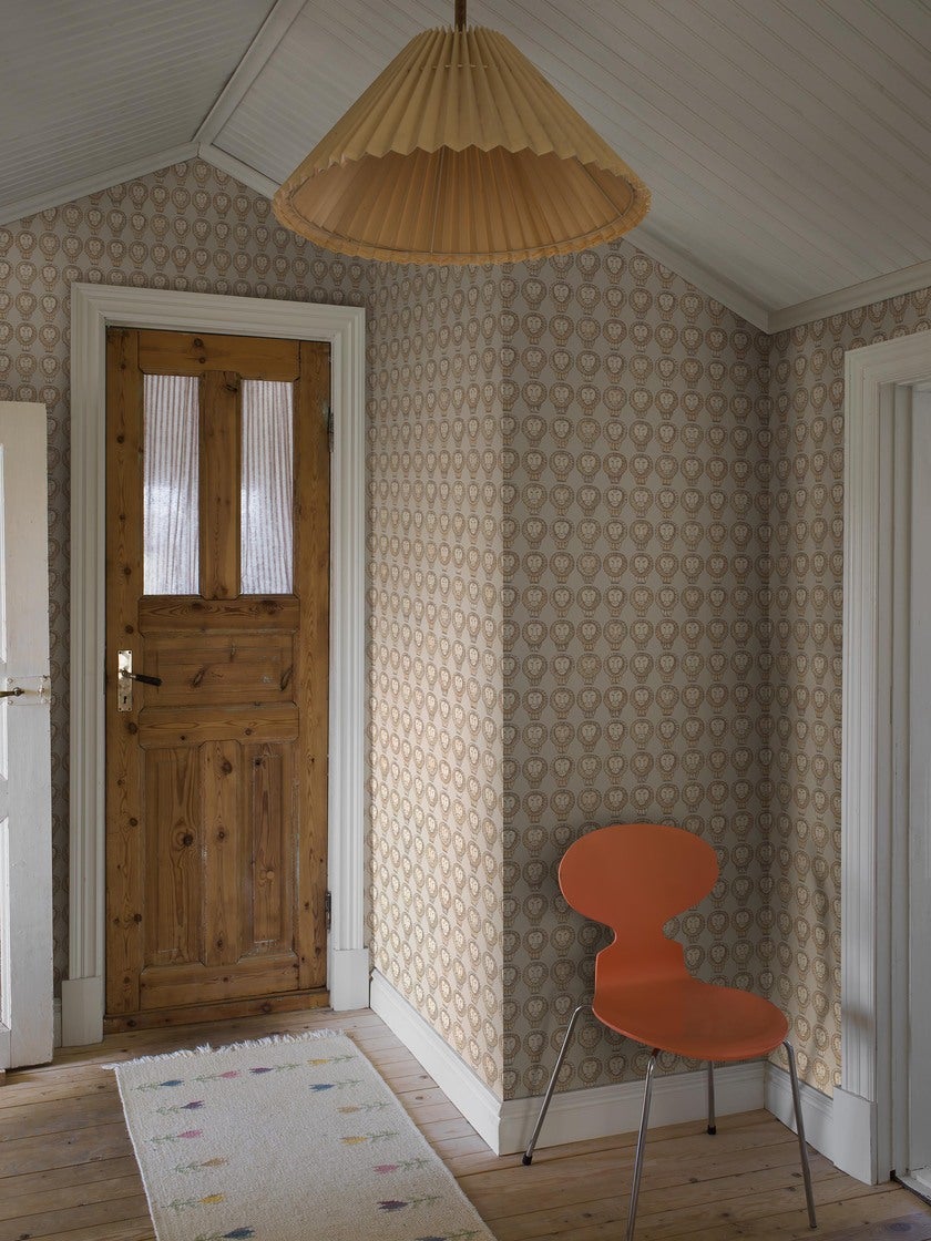 Lisa Larson Lejon, beige